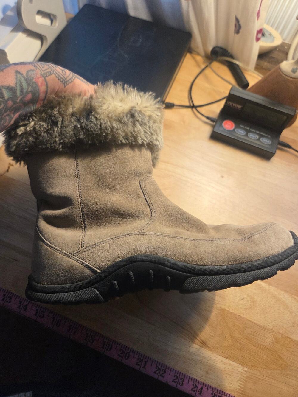 LL Bean khaki suede winter boots faux fur lined Rubber Sole zip side 8 medium